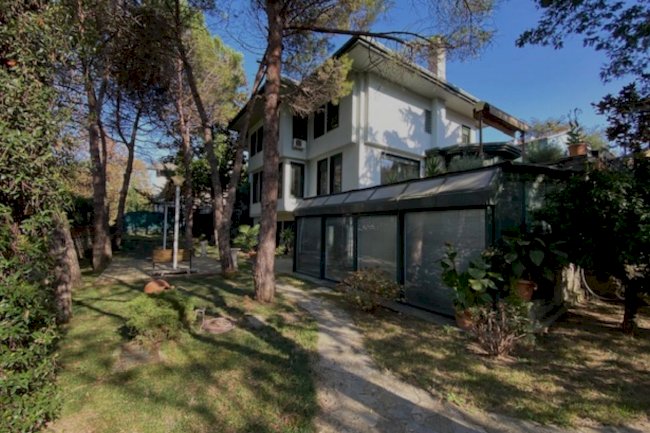 Levent Villalar Bölgesinde Eksper Görüşmelerine Başladım.