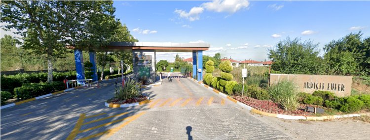 Başakşehir- Esenyurt Ardıçlı Evler Sitesi